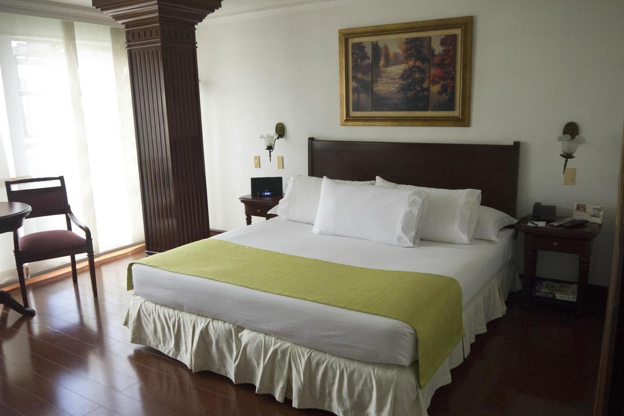 Hotel Vintage Богота Экстерьер фото
